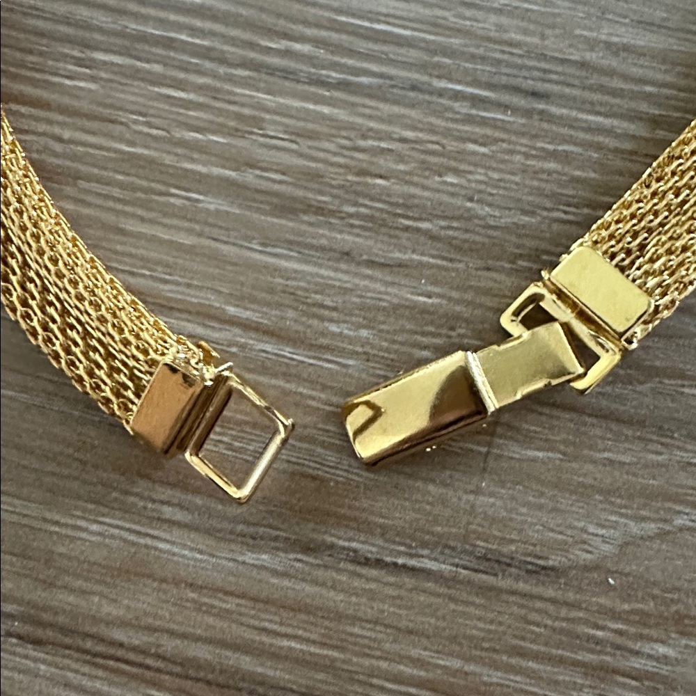 Modern Gold Metal Mesh Necklace/Choker - Picture 4 of 5